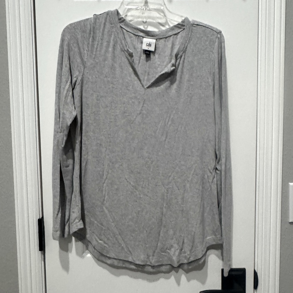 Gray long sleeve - lightweight - ribbed